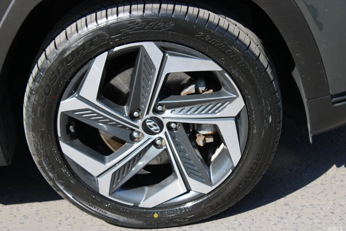 Hyundai Tucson SUV, Petrol Hybrid, 2023, Grey
