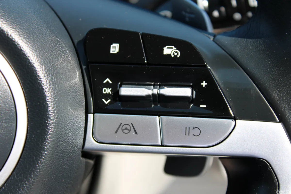 Hyundai Tucson SUV, Petrol Hybrid, 2023, Grey