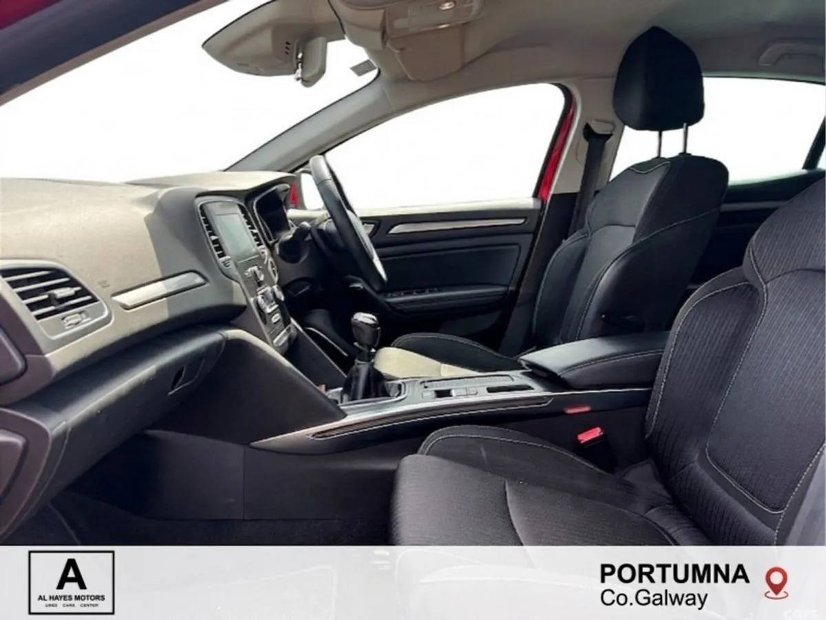 Renault Megane Hatchback, Diesel, 2019, Red