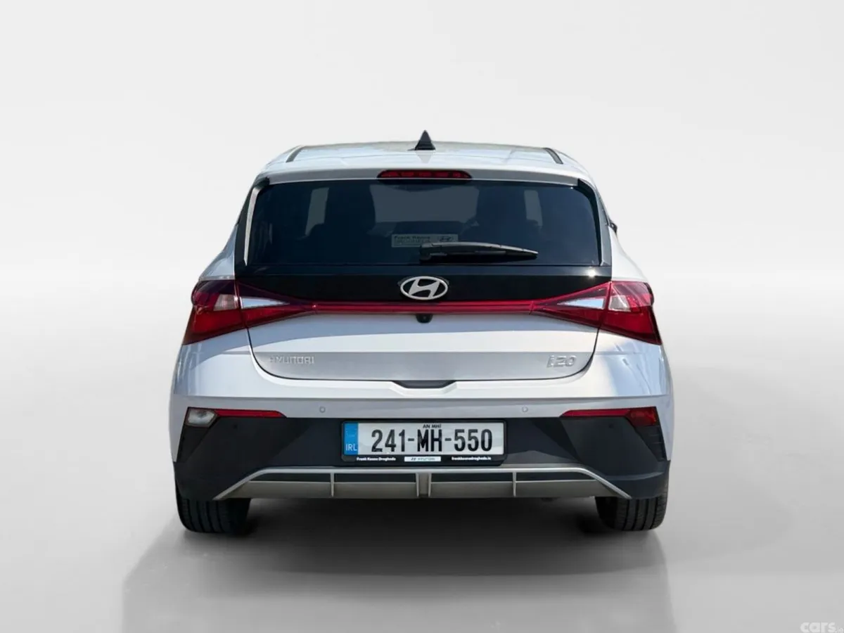 Hyundai i20 Hatchback, Petrol, 2024, Grey