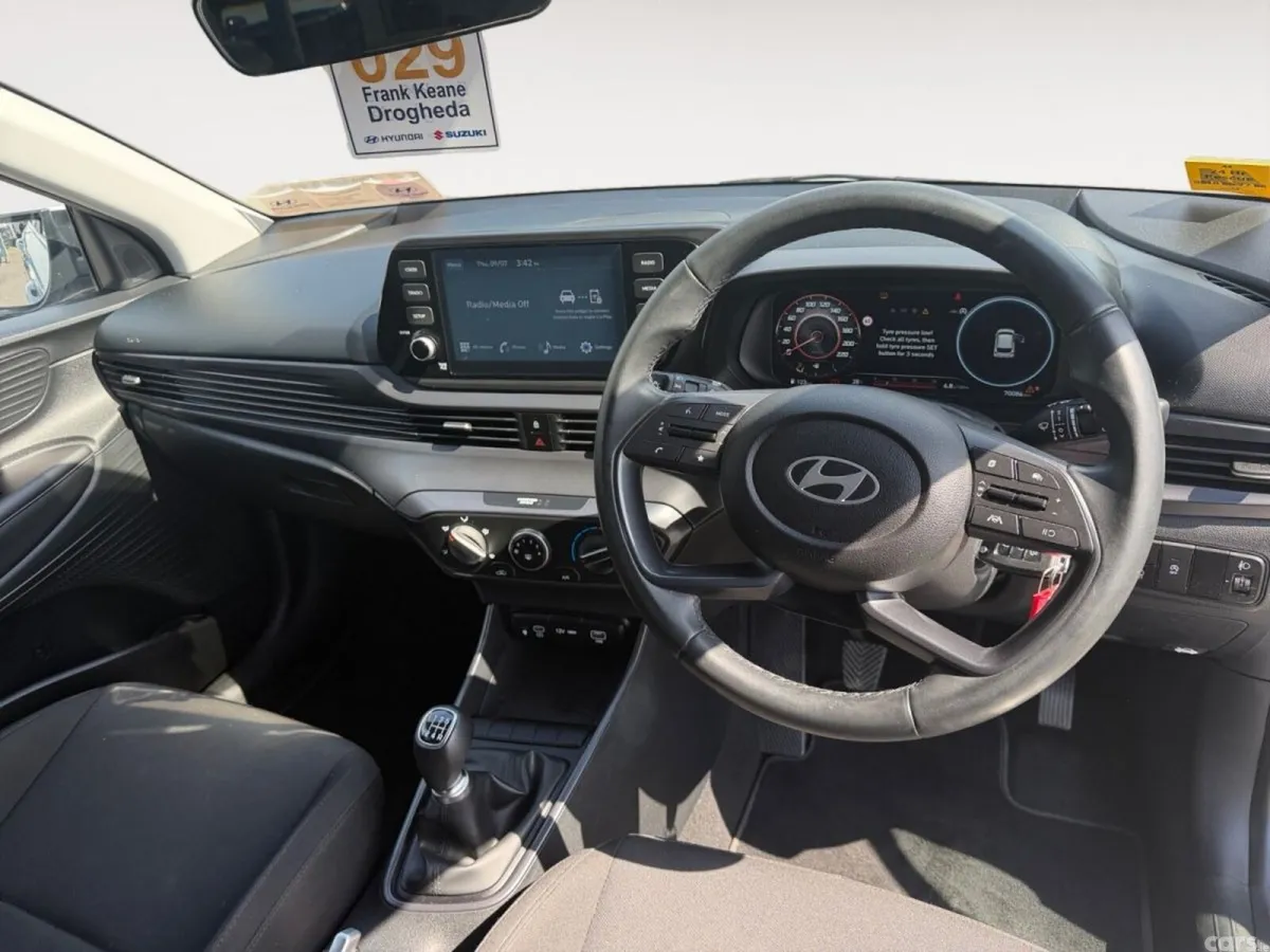 Hyundai i20 Hatchback, Petrol, 2024, Grey