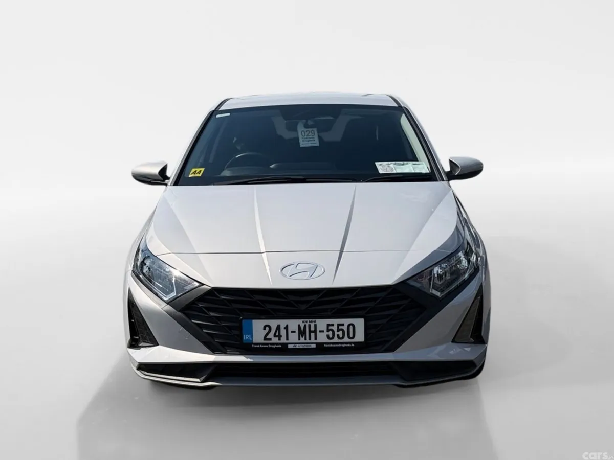 Hyundai i20 Hatchback, Petrol, 2024, Grey