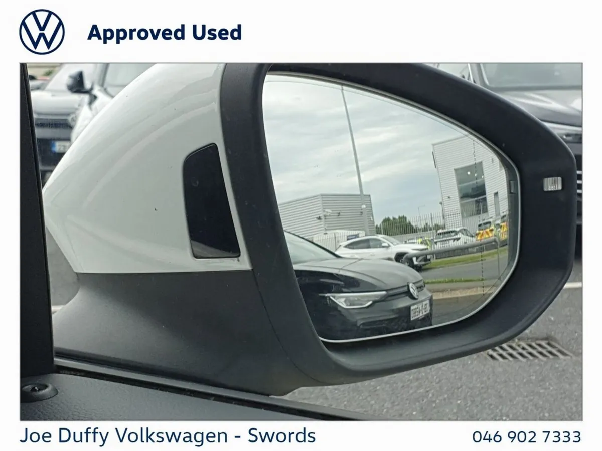Volkswagen Passat Estate, Petrol Hybrid, 2025, White