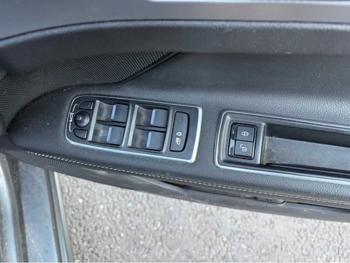 Jaguar XF Saloon, Diesel, 2017, Grey