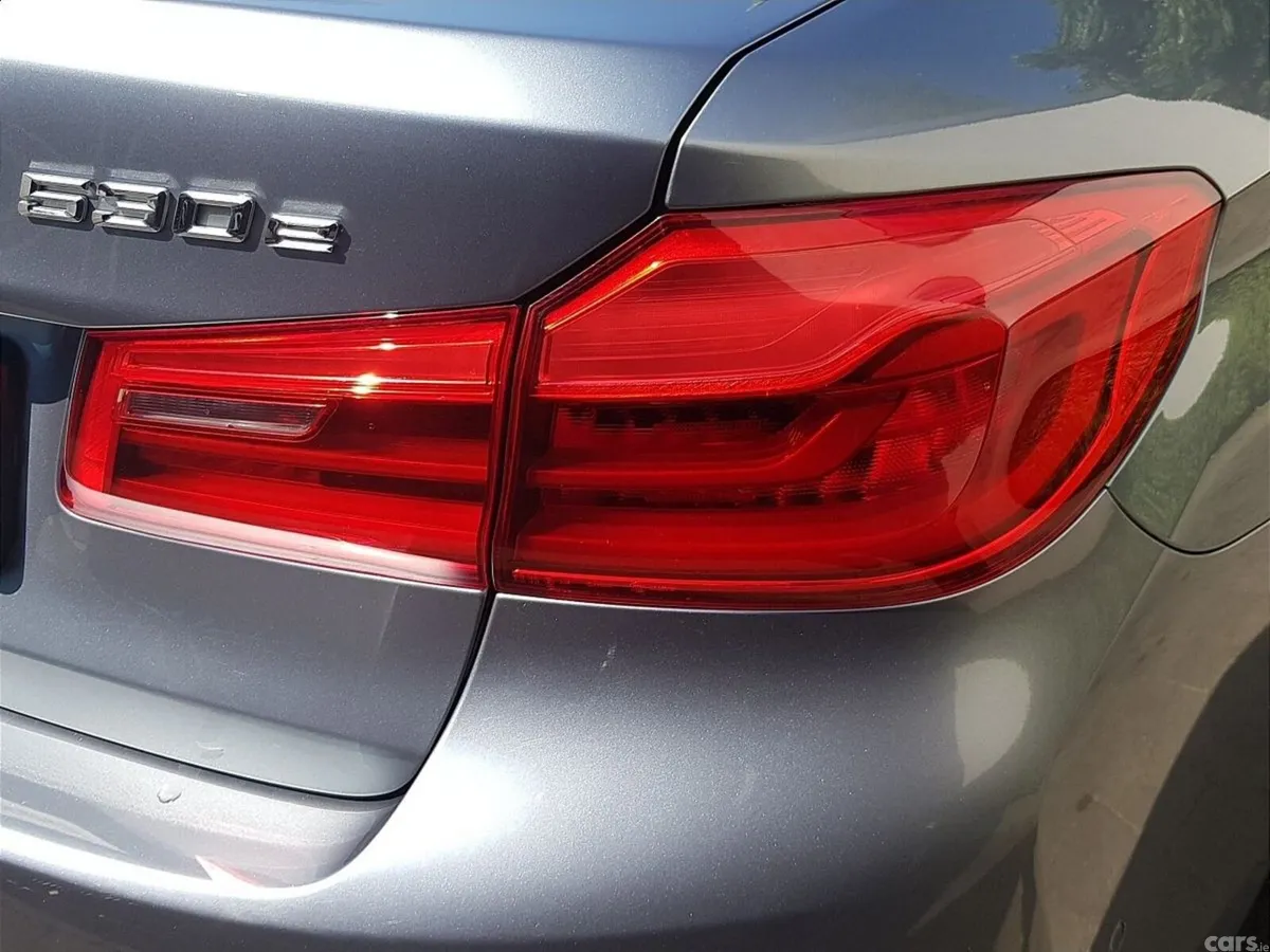 BMW 5-Series Saloon, Petrol Plug-in Hybrid, 2018, Grey