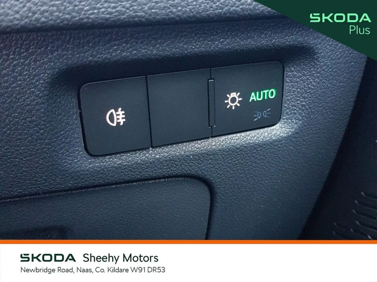 Skoda Octavia Saloon, Diesel, 2026, Grey