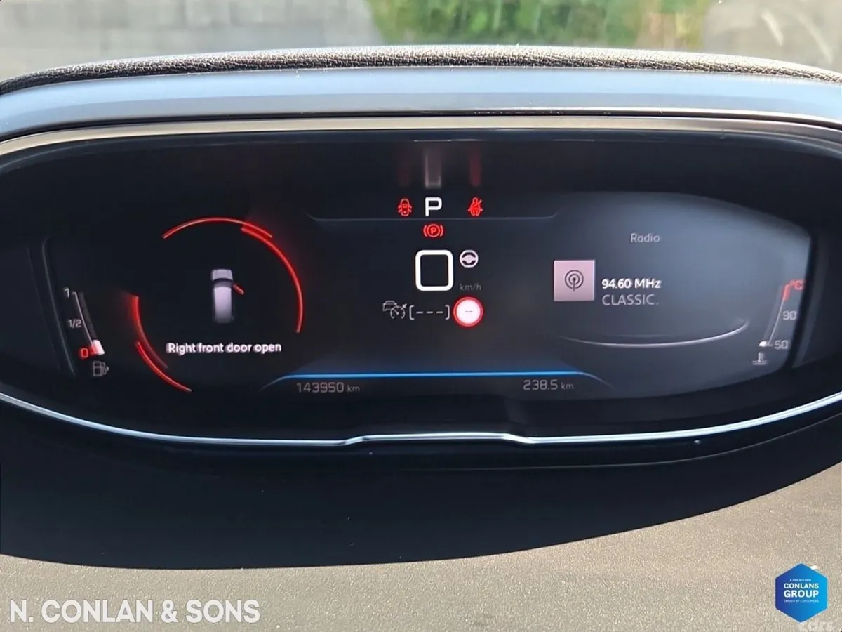 Peugeot 5008 MPV, Diesel, 2021, Black