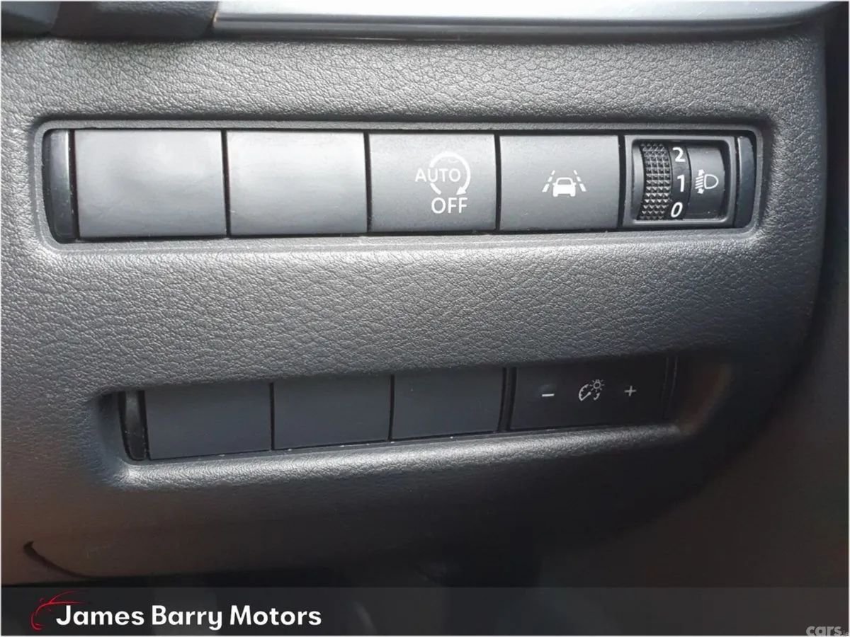 Nissan Qashqai MPV, Petrol, 2022, Grey