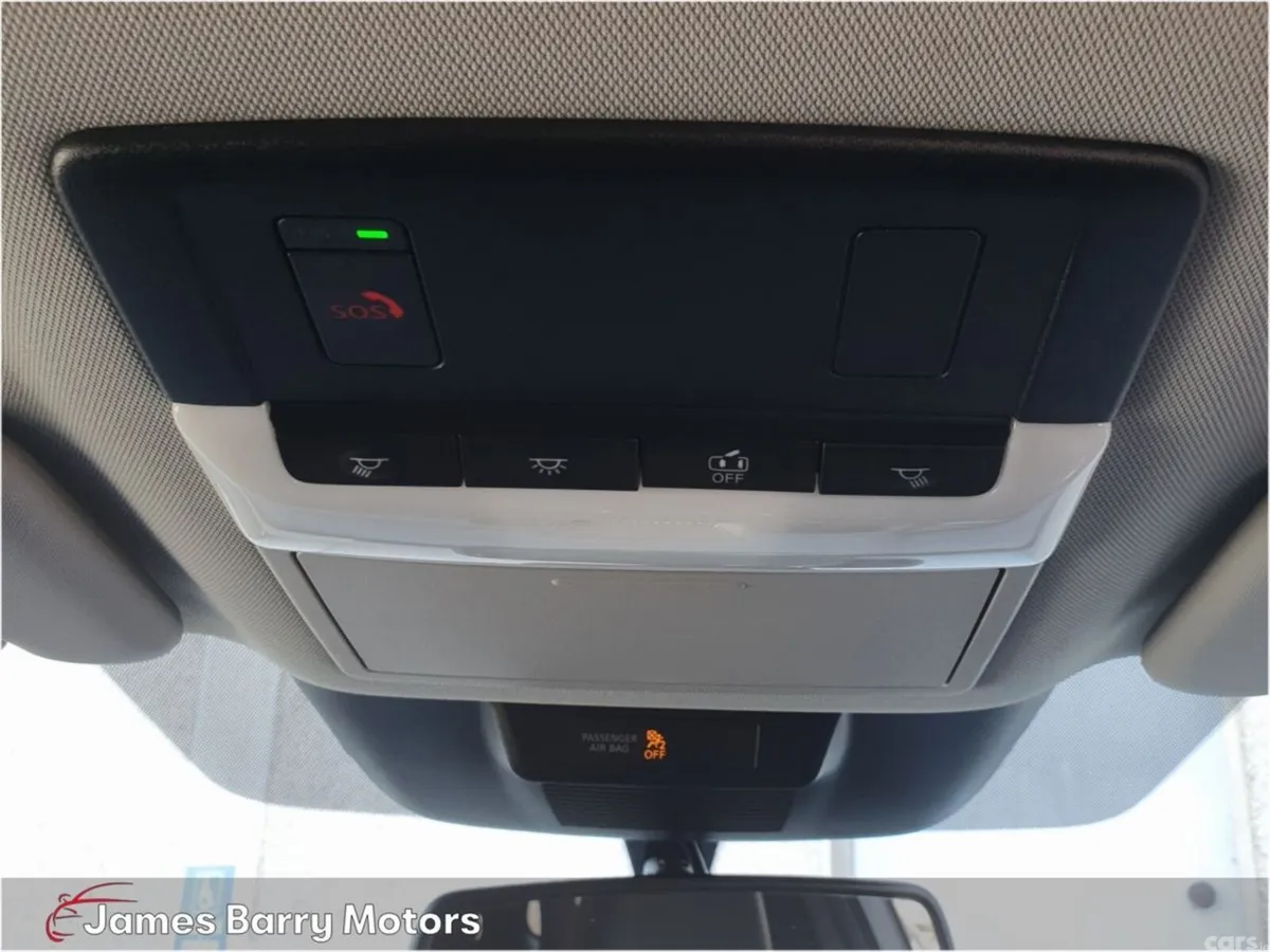 Nissan Qashqai MPV, Petrol, 2022, Grey