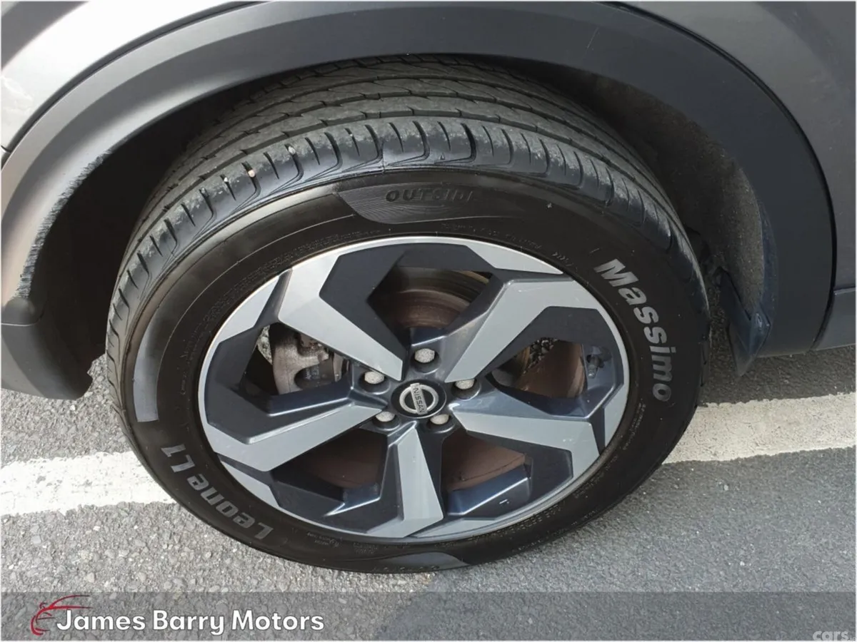 Nissan Qashqai MPV, Petrol, 2022, Grey