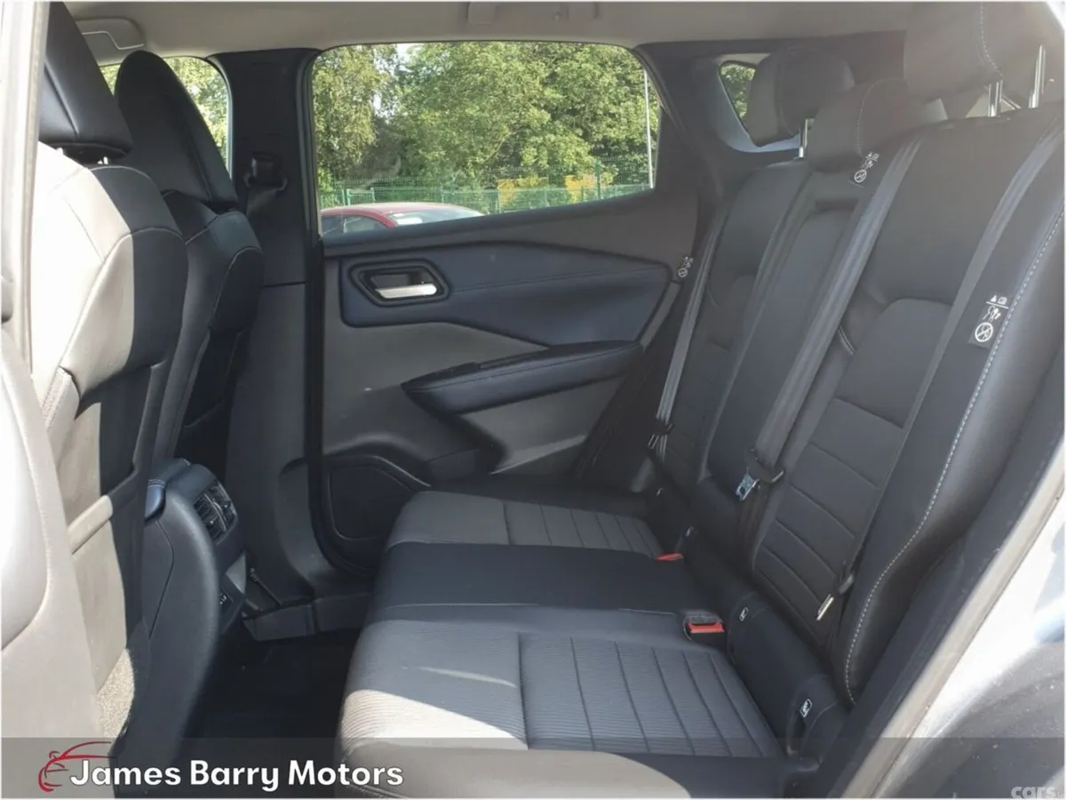 Nissan Qashqai MPV, Petrol, 2022, Grey