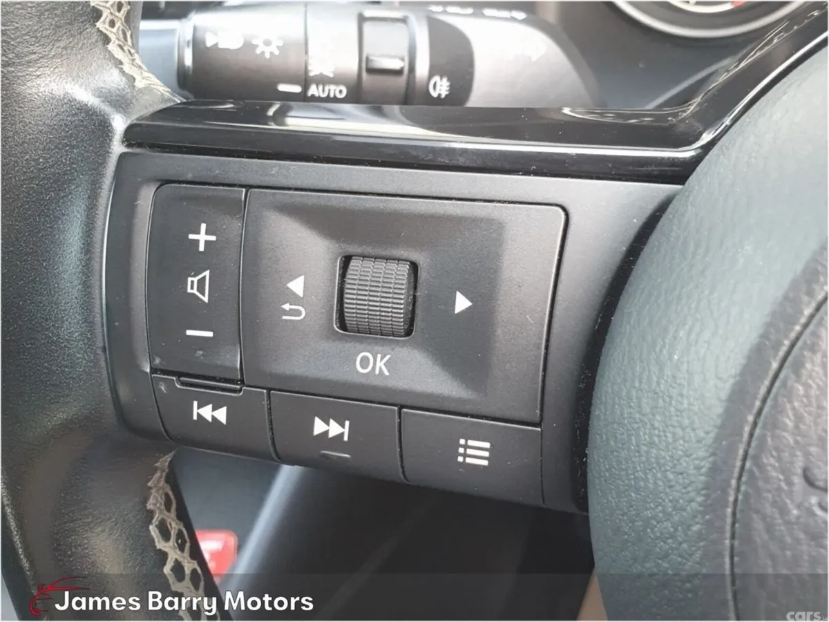 Nissan Qashqai MPV, Petrol, 2022, Grey