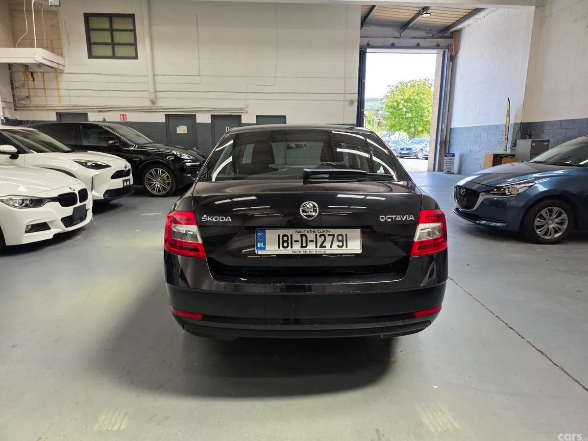 Skoda Octavia Saloon, Petrol, 2018, Black