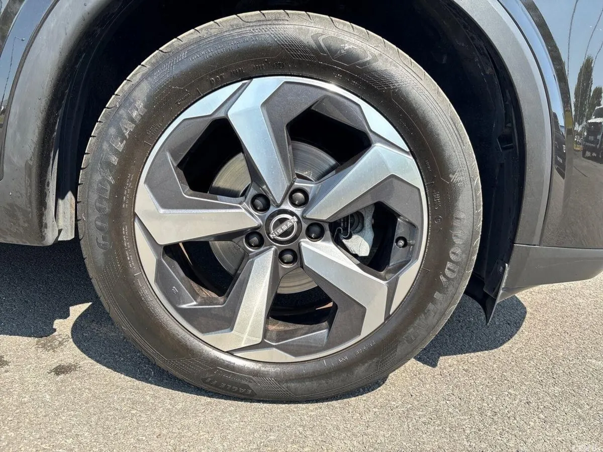 Nissan Qashqai MPV, Petrol, 2024, Black