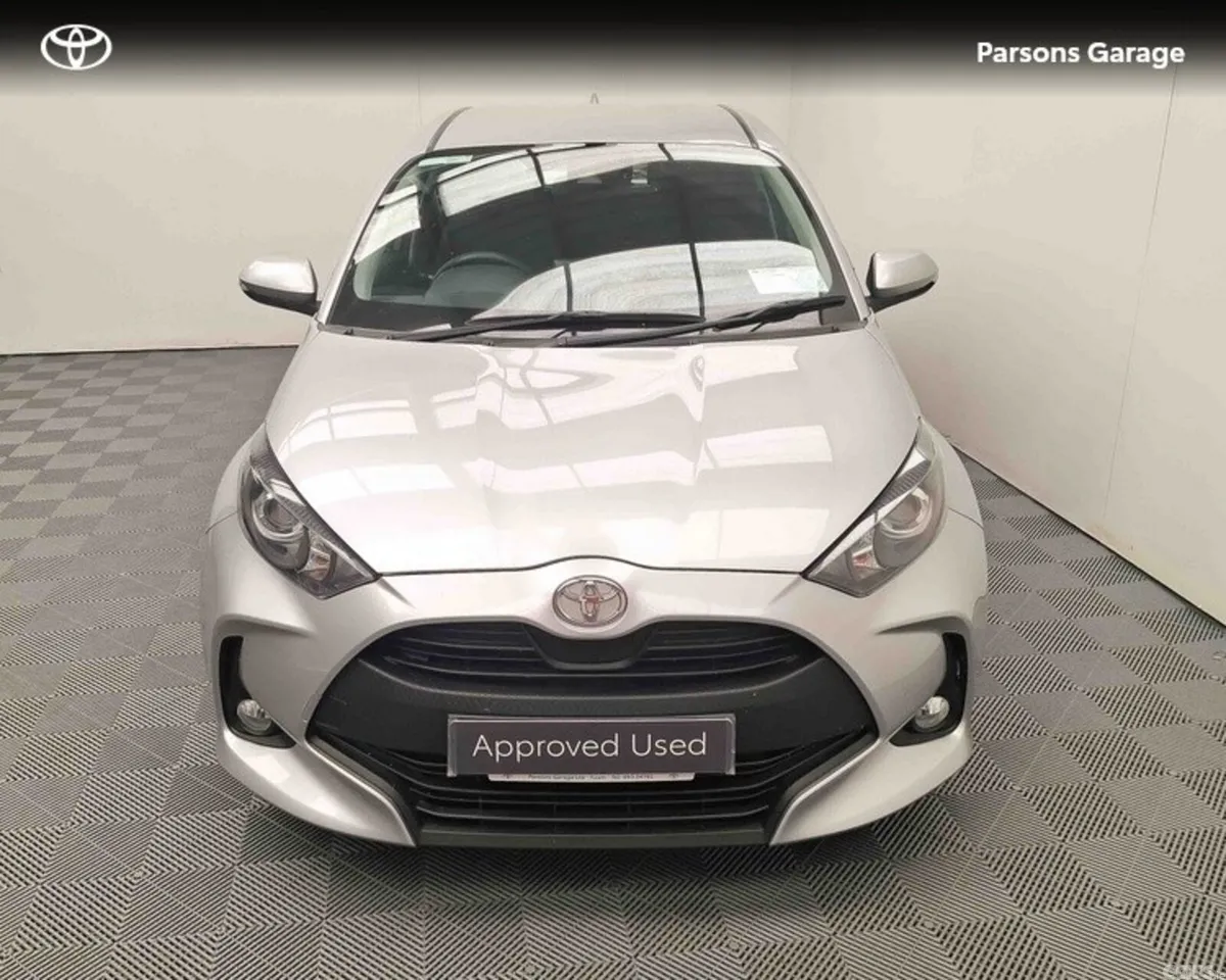 Toyota Yaris Hatchback, Petrol, 2024, Silver