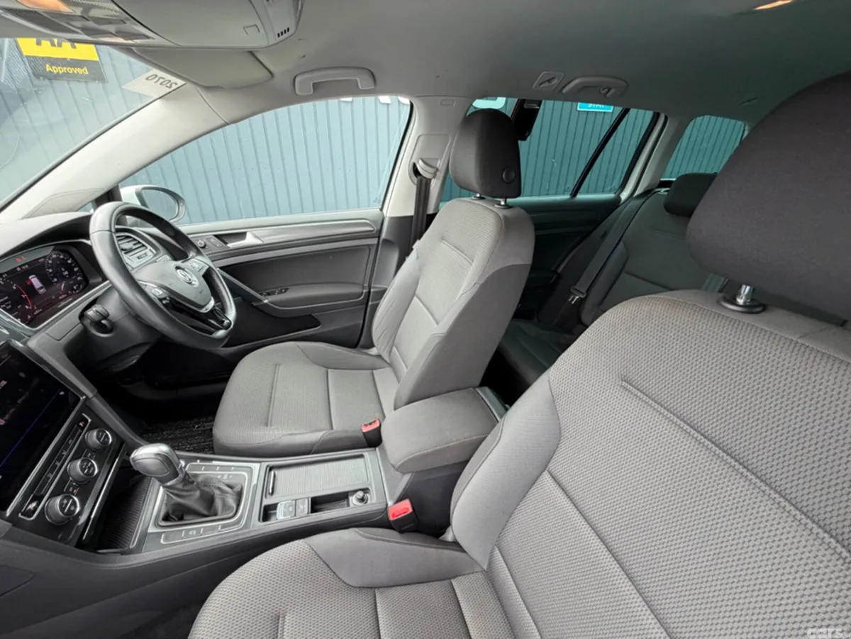 Volkswagen Golf Estate, Petrol, 2019, White
