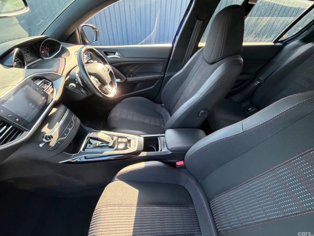 Peugeot 308 Hatchback, Diesel, 2020, Blue