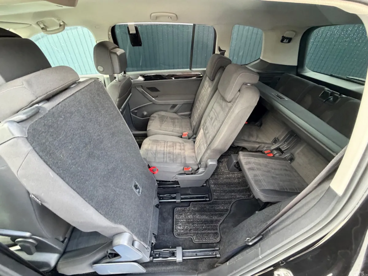 Volkswagen Touran MPV, Diesel, 2020, Black