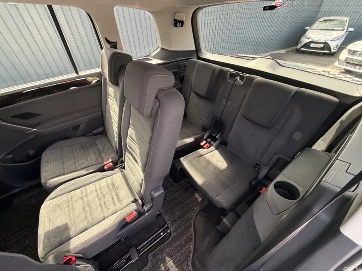 Volkswagen Touran MPV, Diesel, 2020, White