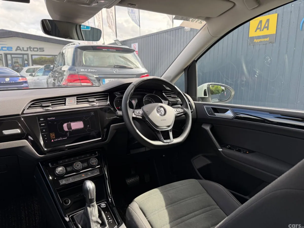 Volkswagen Touran MPV, Diesel, 2020, White