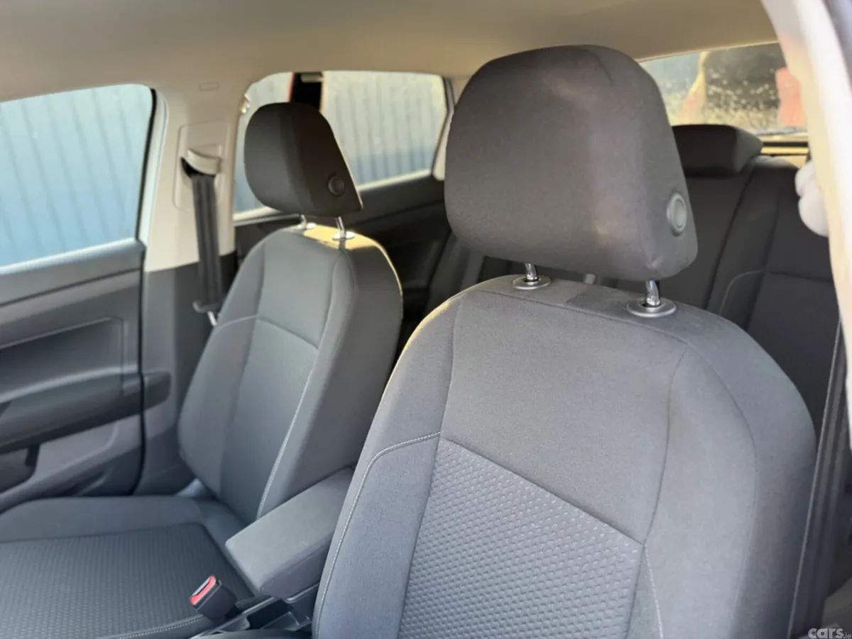 Volkswagen Polo Hatchback, Petrol, 2019, White
