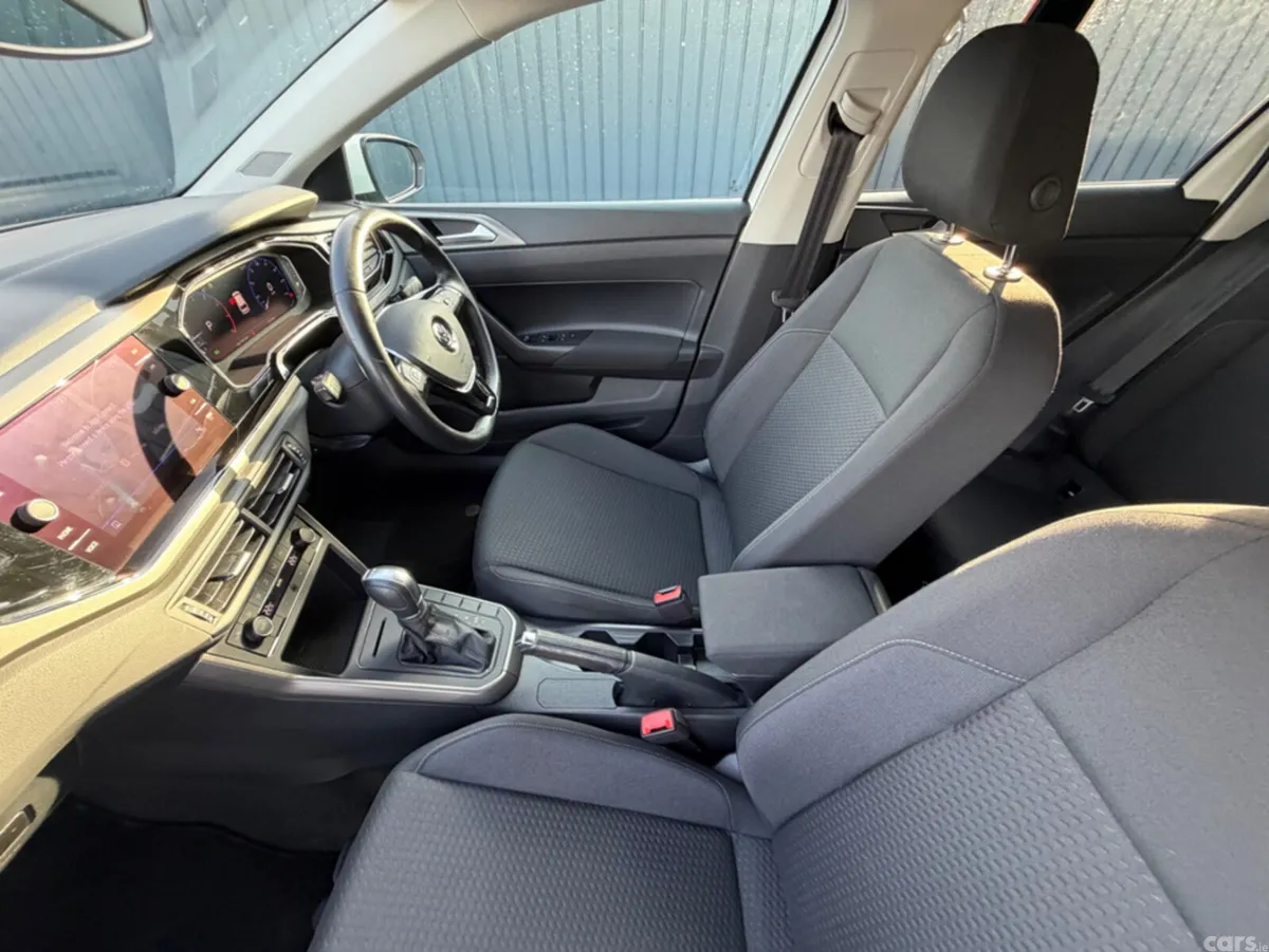 Volkswagen Polo Hatchback, Petrol, 2019, White