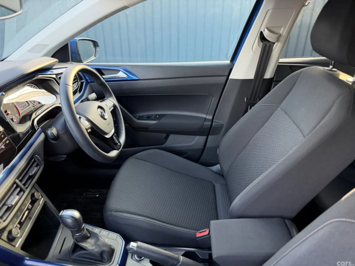 Volkswagen Polo Hatchback, Petrol, 2019, Blue
