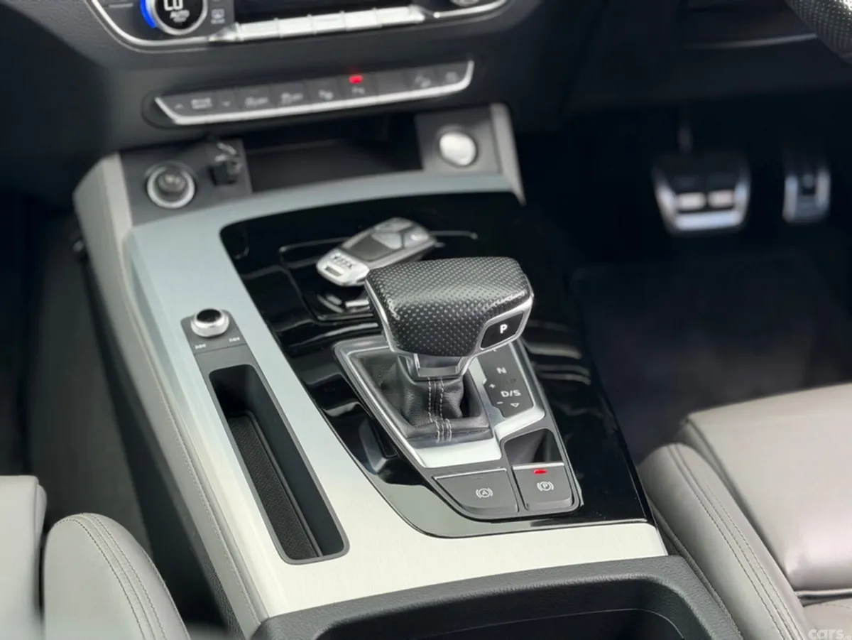 Audi Q5 SUV, Diesel, 2022, Blue