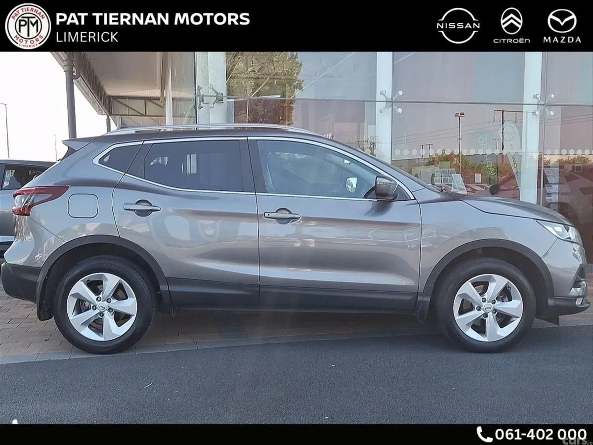 Nissan Qashqai MPV, Petrol, 2021, Grey
