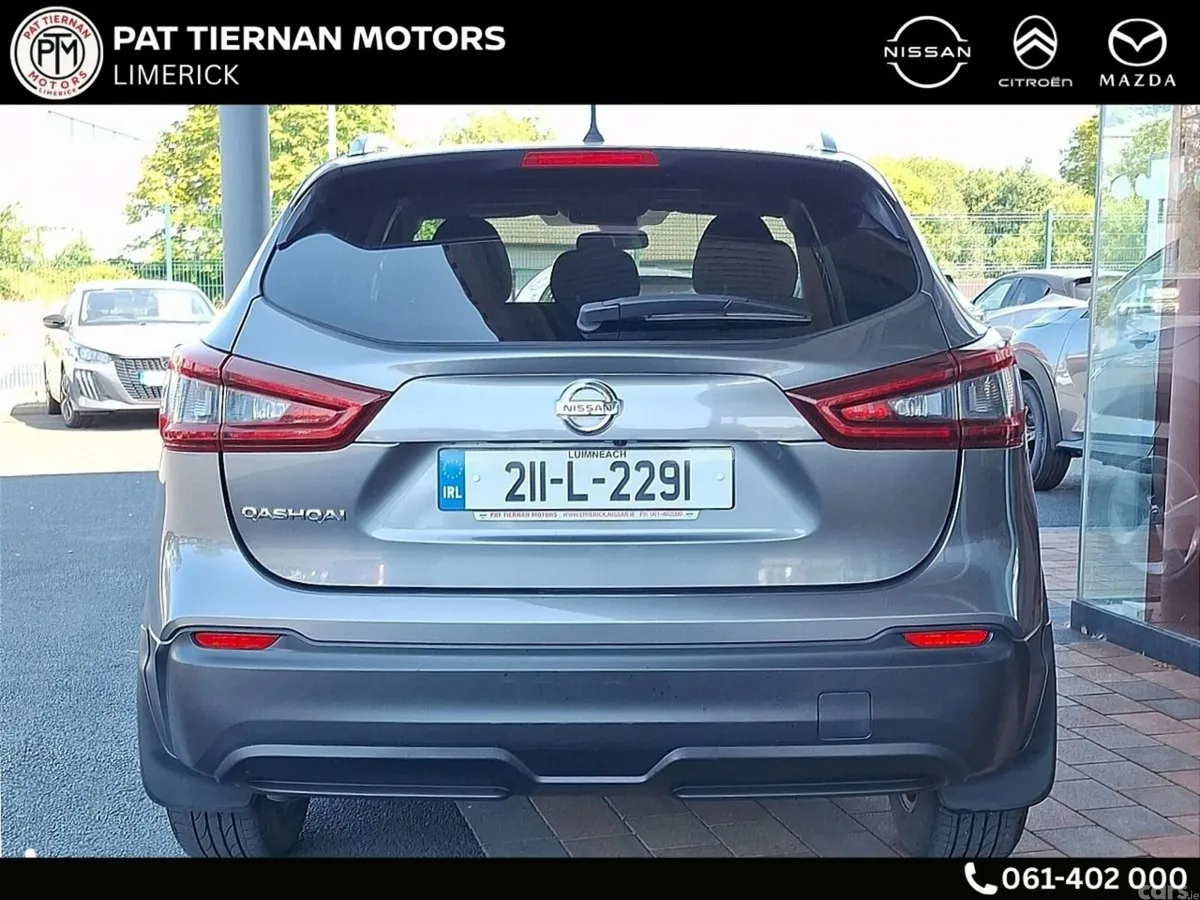 Nissan Qashqai MPV, Petrol, 2021, Grey