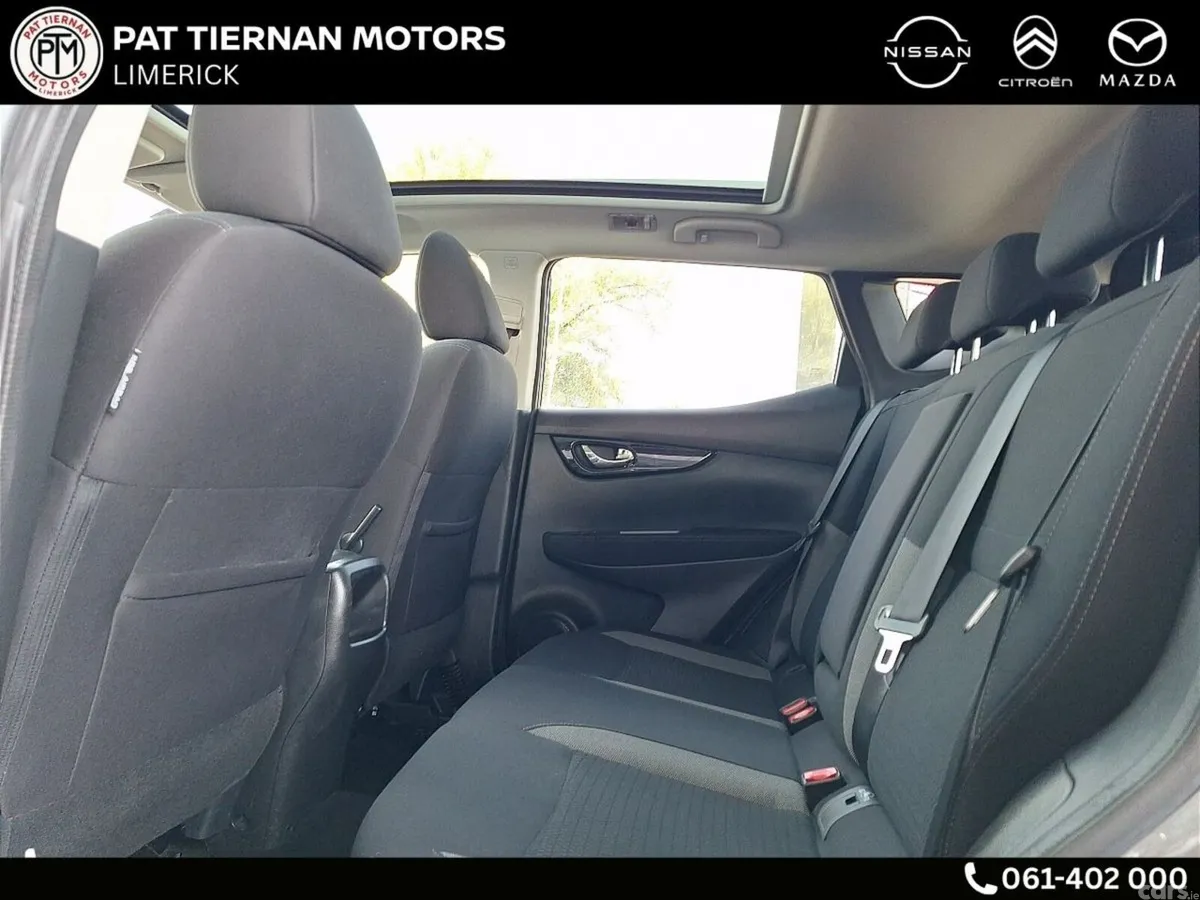 Nissan Qashqai MPV, Petrol, 2021, Grey