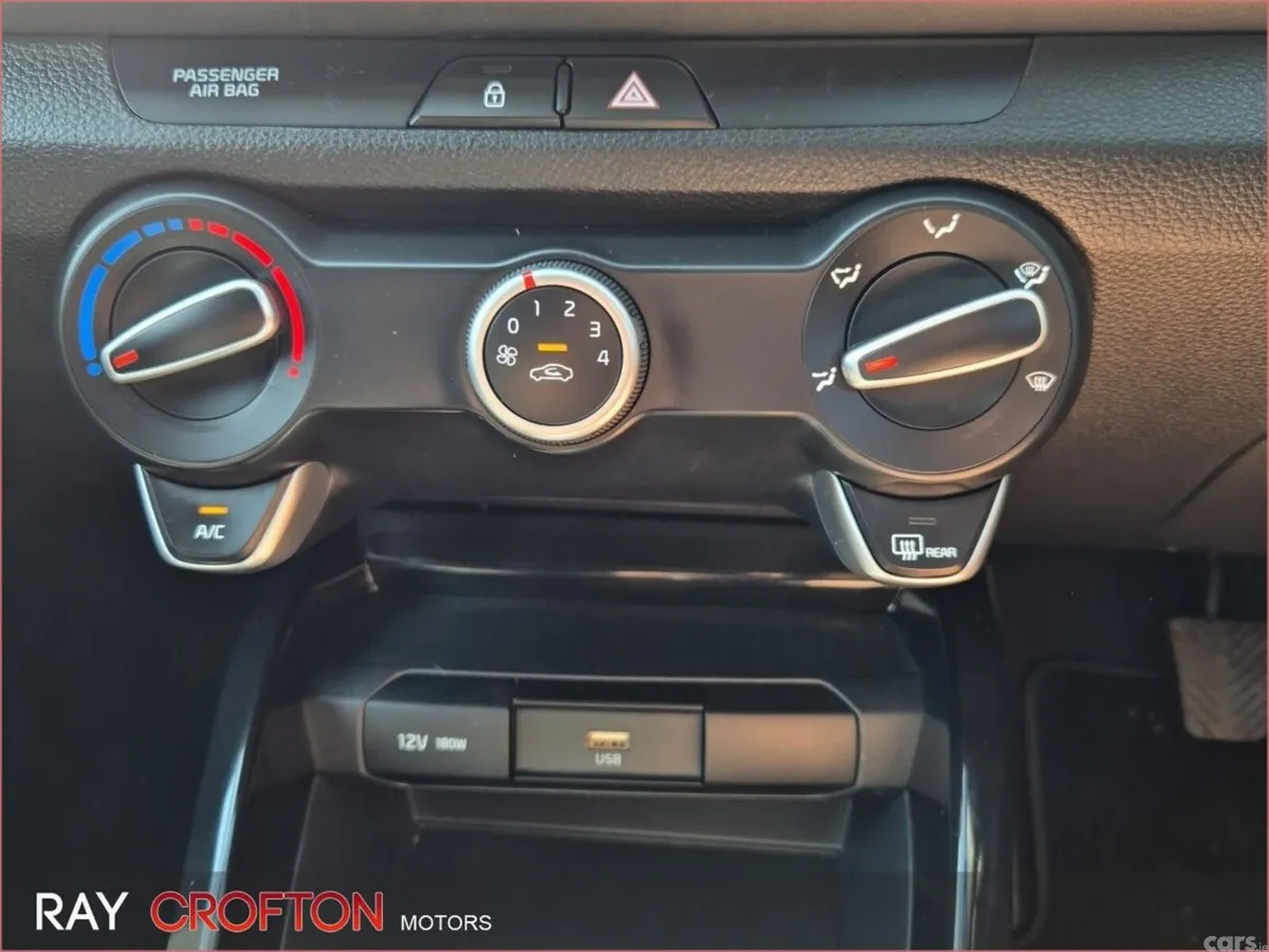 Kia Stonic Estate, Petrol, 2023, Blue