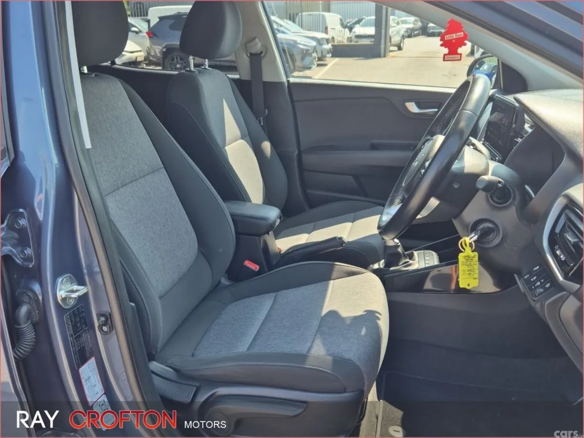 Kia Stonic Estate, Petrol, 2023, Blue
