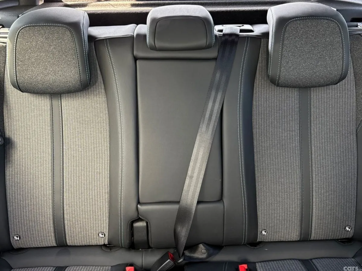Peugeot 3008 SUV, Petrol Plug-in Hybrid, 2024, Grey