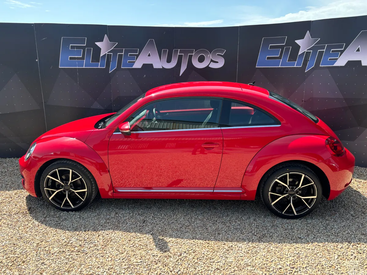 Volkswagen Beetle Hatchback, Petrol, 2012, Red