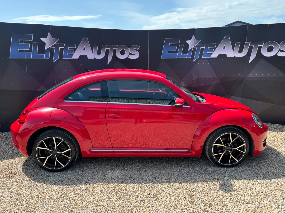 Volkswagen Beetle Hatchback, Petrol, 2012, Red
