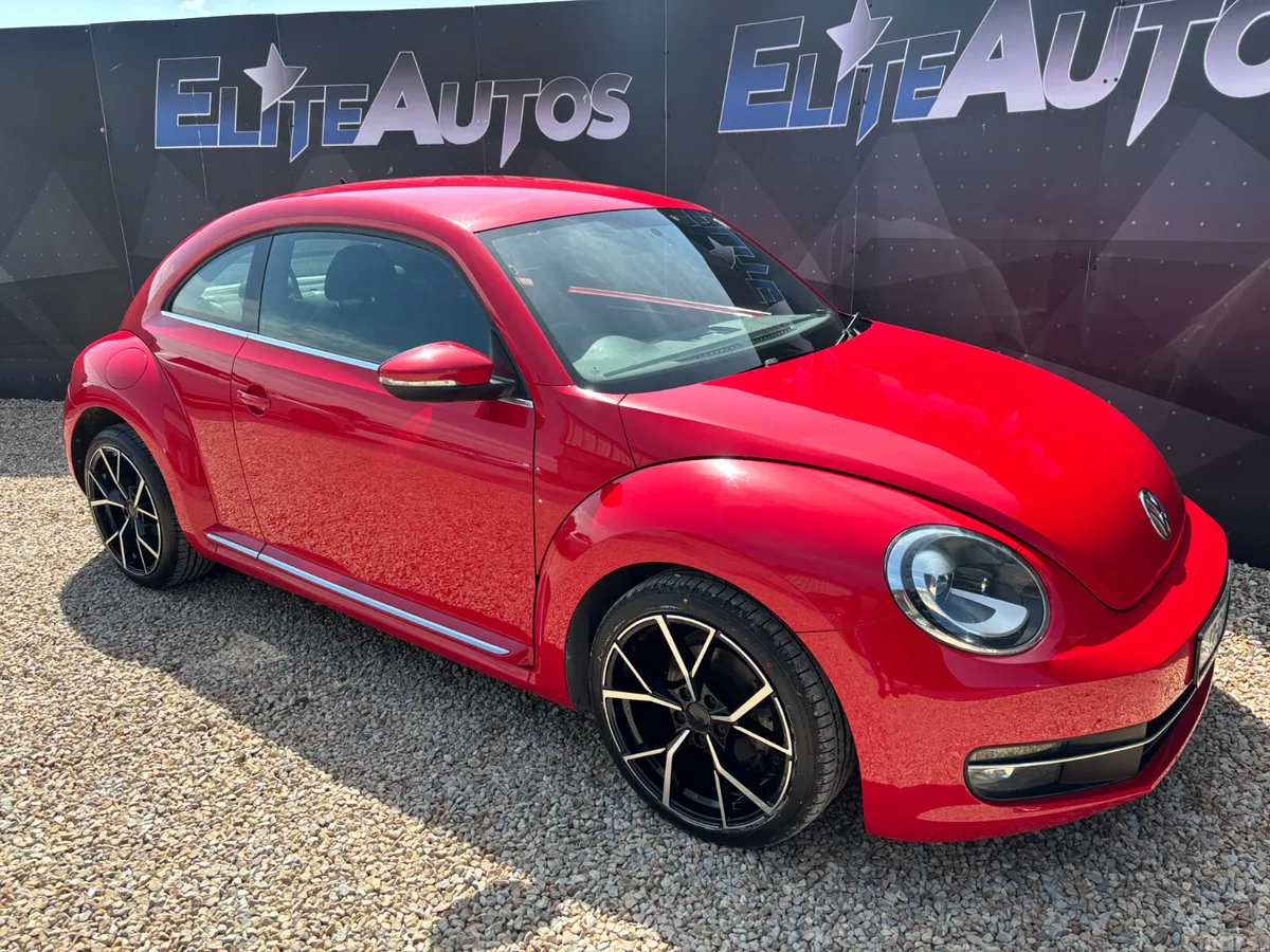 Volkswagen Beetle Hatchback, Petrol, 2012, Red