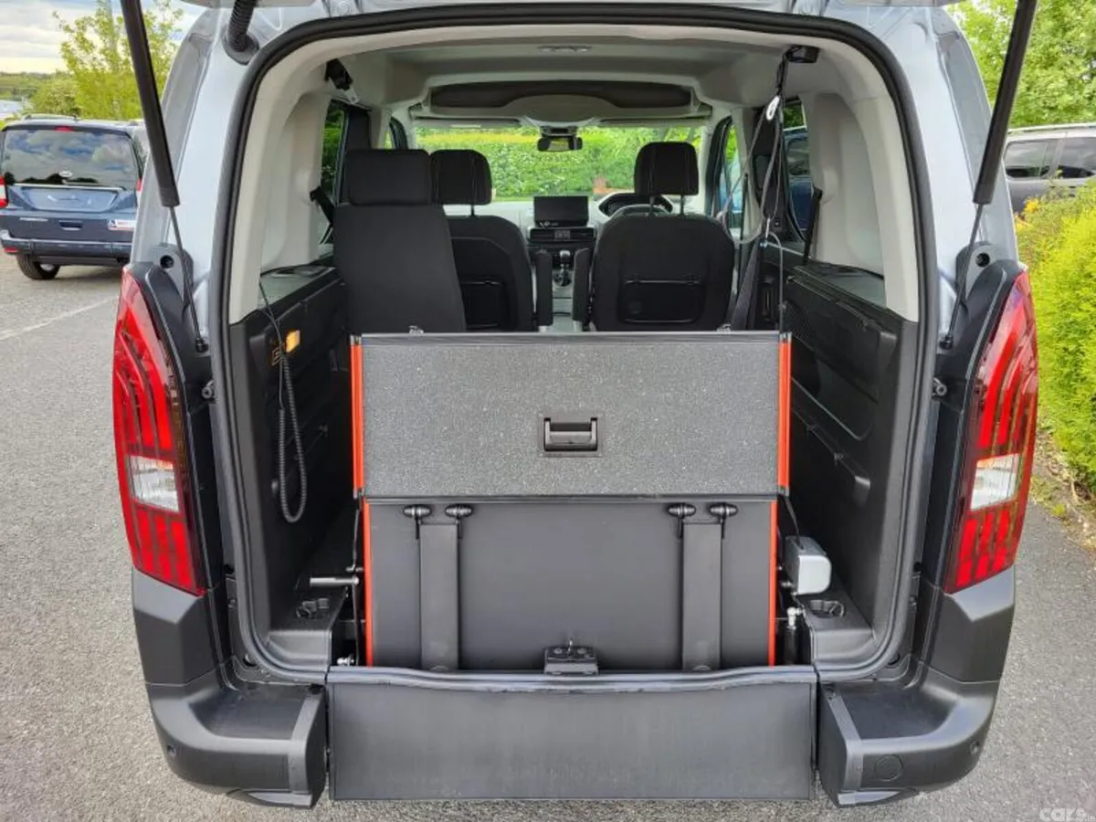 Peugeot Rifter MPV, Diesel, 2025, Grey