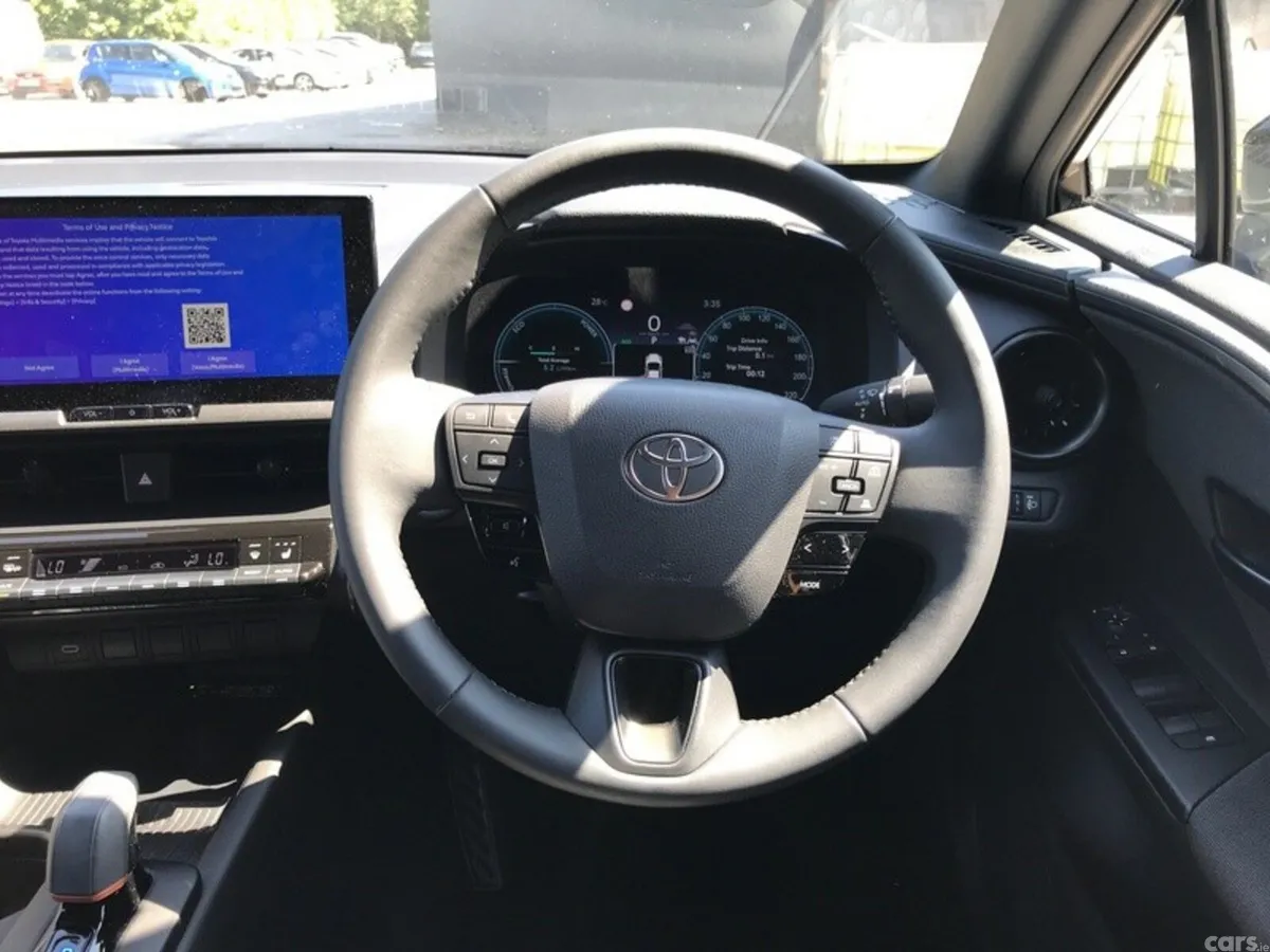 Toyota C-HR SUV, Petrol Hybrid, 2024, Silver