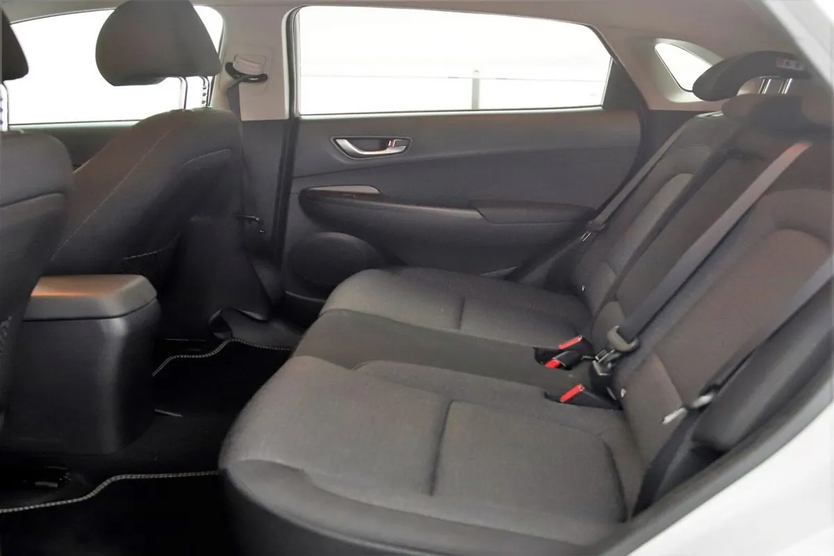 Hyundai KONA SUV, Electric, 2023, Grey