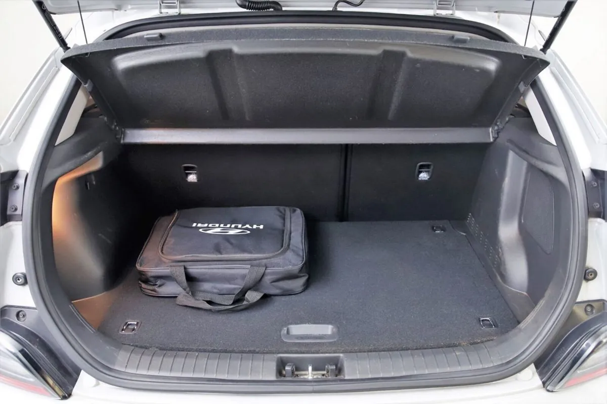 Hyundai KONA SUV, Electric, 2023, Grey