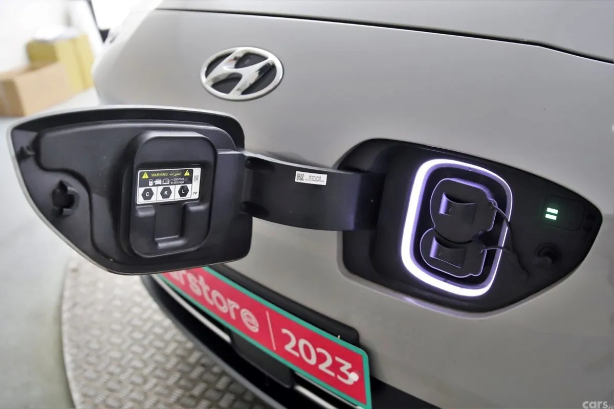 Hyundai KONA SUV, Electric, 2023, Grey
