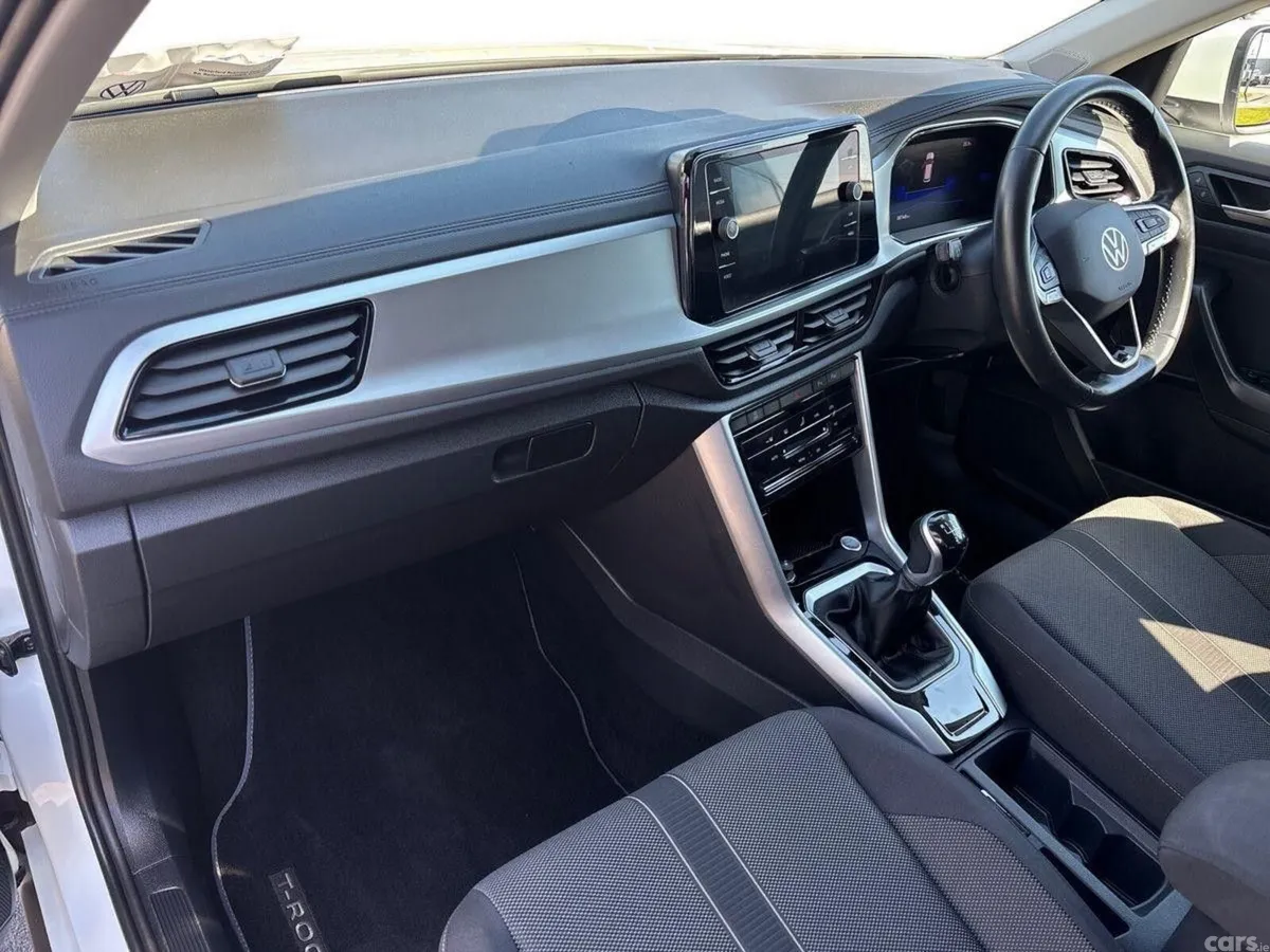 Volkswagen T-Roc SUV, Petrol, 2024, White