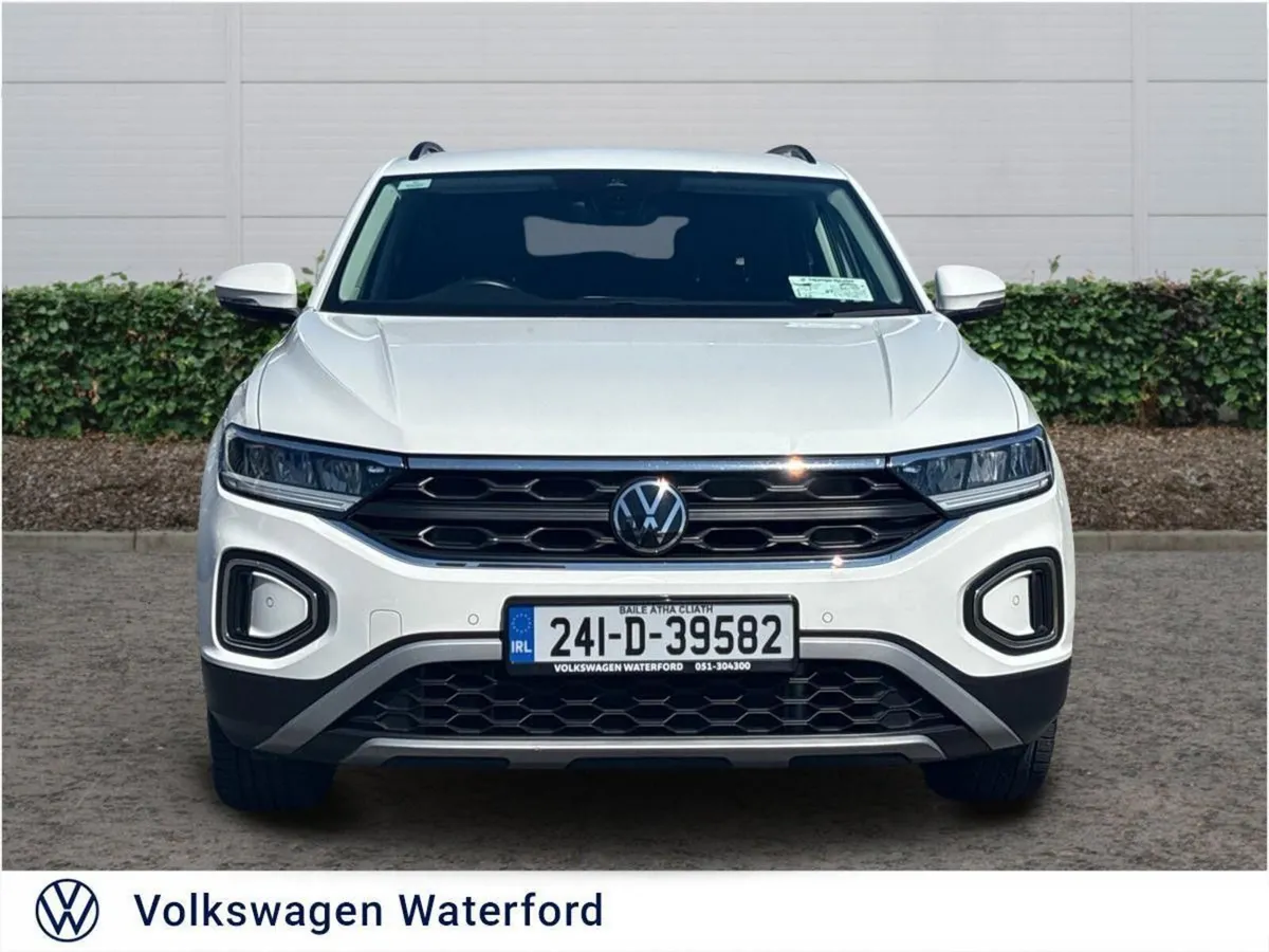 Volkswagen T-Roc SUV, Petrol, 2024, White