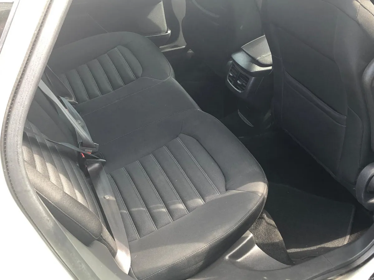 Ford Mondeo Hatchback, Diesel, 2015, Silver