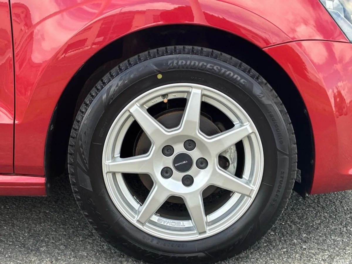 Volkswagen Polo Hatchback, Petrol, 2016, Red