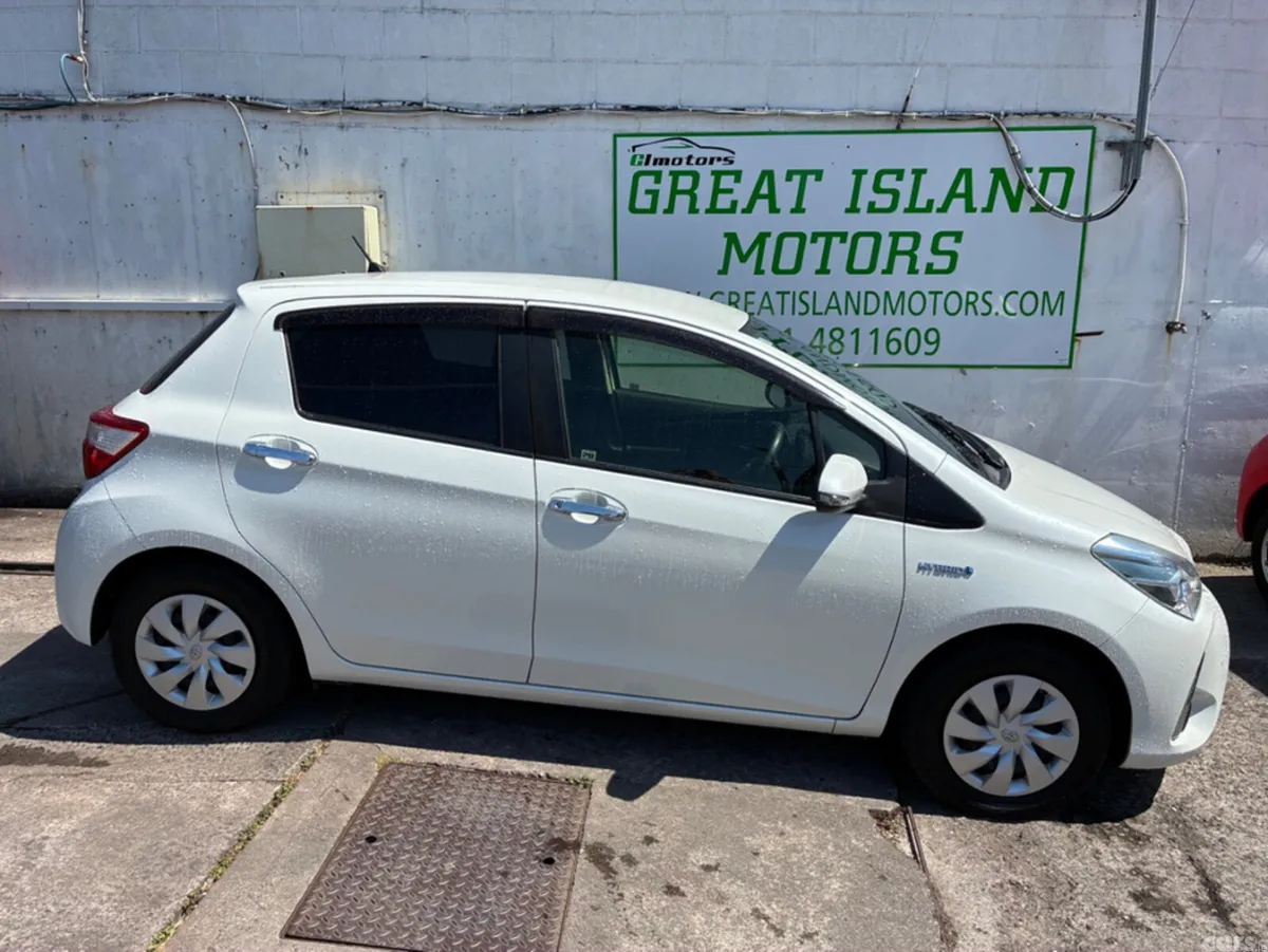 Toyota Vitz Hatchback, Petrol Hybrid, 2019, White