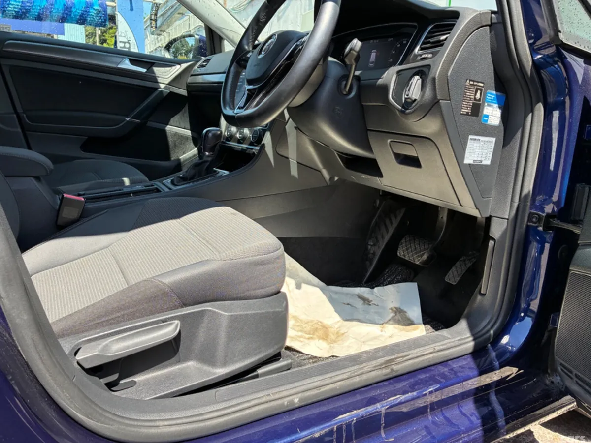 Volkswagen Golf Estate, Petrol, 2019, Blue
