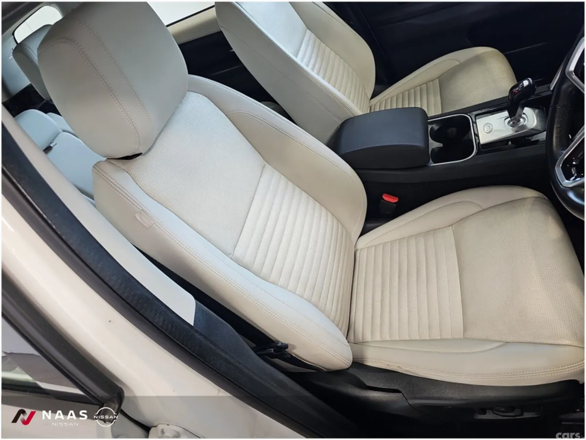 Land Rover Discovery Sport SUV, Petrol Plug-in Hybrid, 2023, White