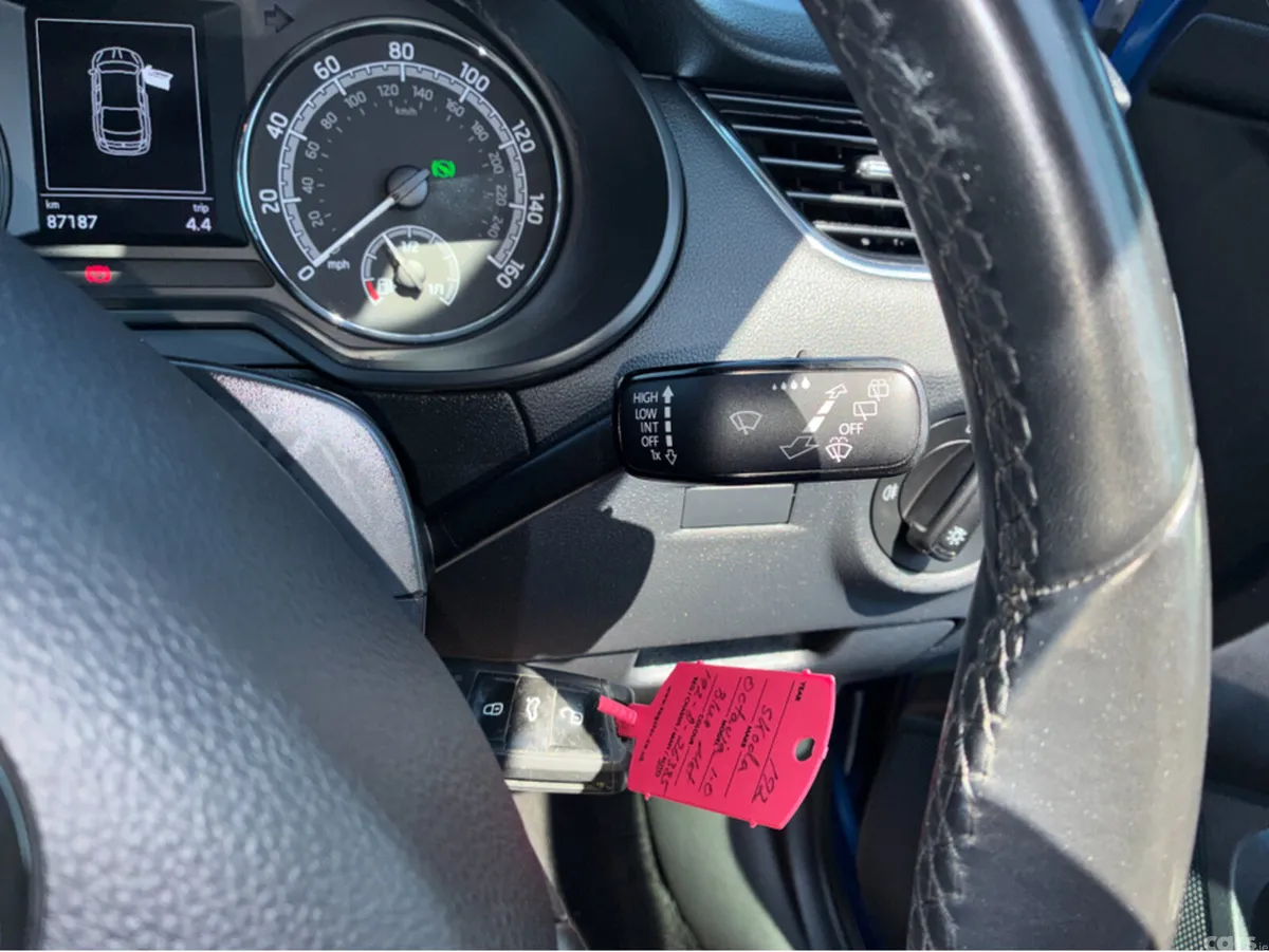 Skoda Octavia Hatchback, Petrol, 2019, Blue